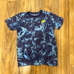 Kids large Nike T-shirt!l